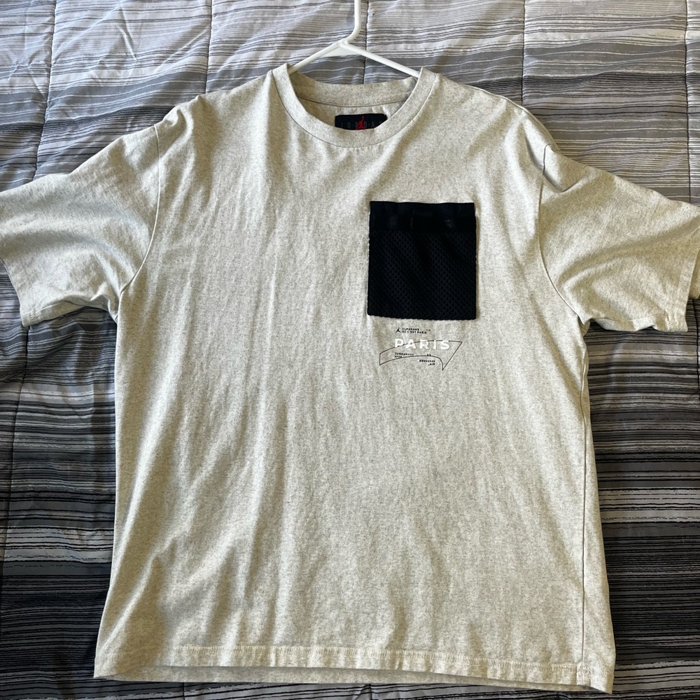 Gray T-Shirt Jordan Paris Brand with Black Pocket